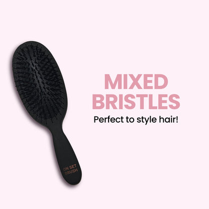 On Set Pro Brush
– The Beachwaver Co.